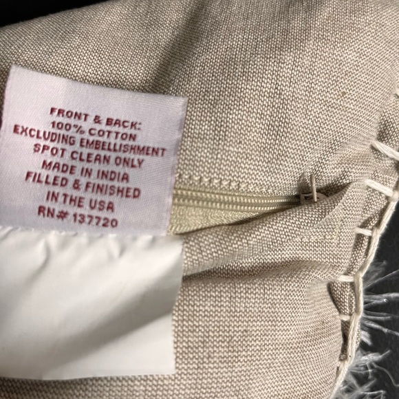 Devi Designs Holiday Wreath Pillows Chenille‎ Feathers Embellishments Christmas - Picture 9 of 13